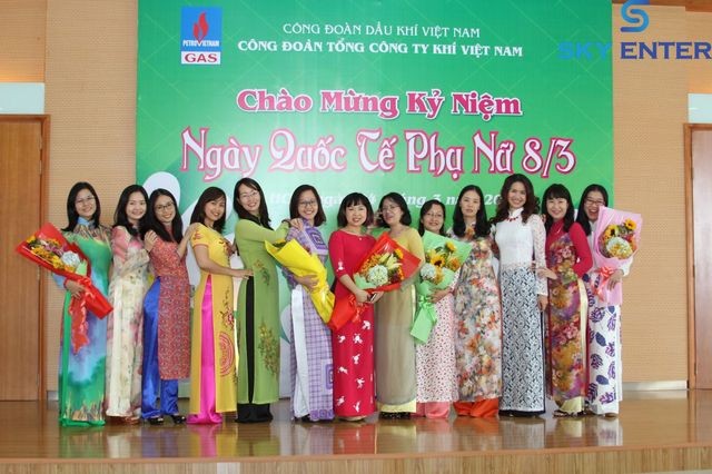 to chuc su kien, to chuc su kien 8-3, to chuc su kien 8/3, to chuc su kien chao mung ngay phu nu viet nam,  tổ chức sự kiện, to chuc su kien chat luong tot, cung cap nhan su su kien, cung cap lan su rong, cho thue lan su rong, to chuc su kien tron goi, to chuc su kien gia re